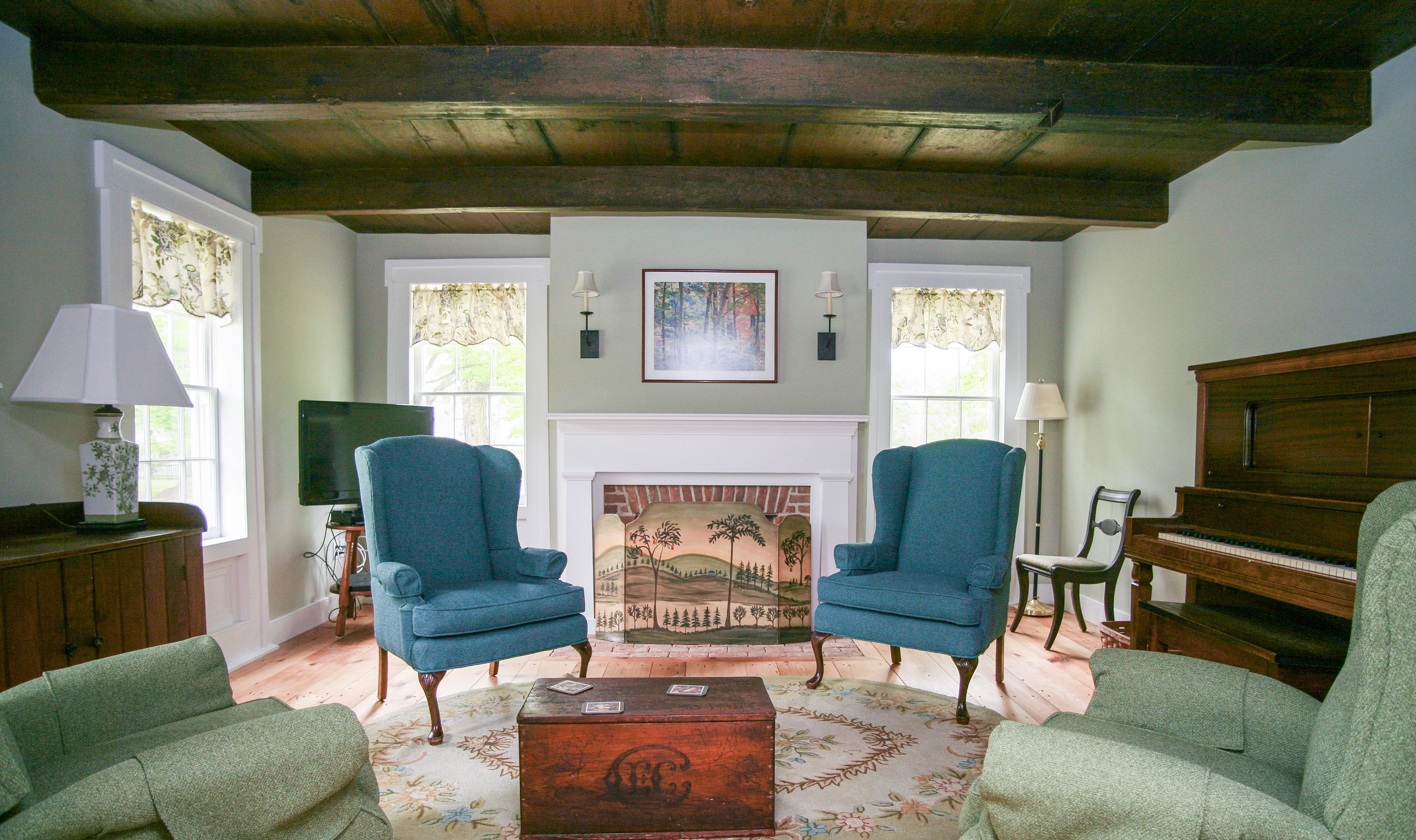 Parlor at New Concord Bed and Breakfast