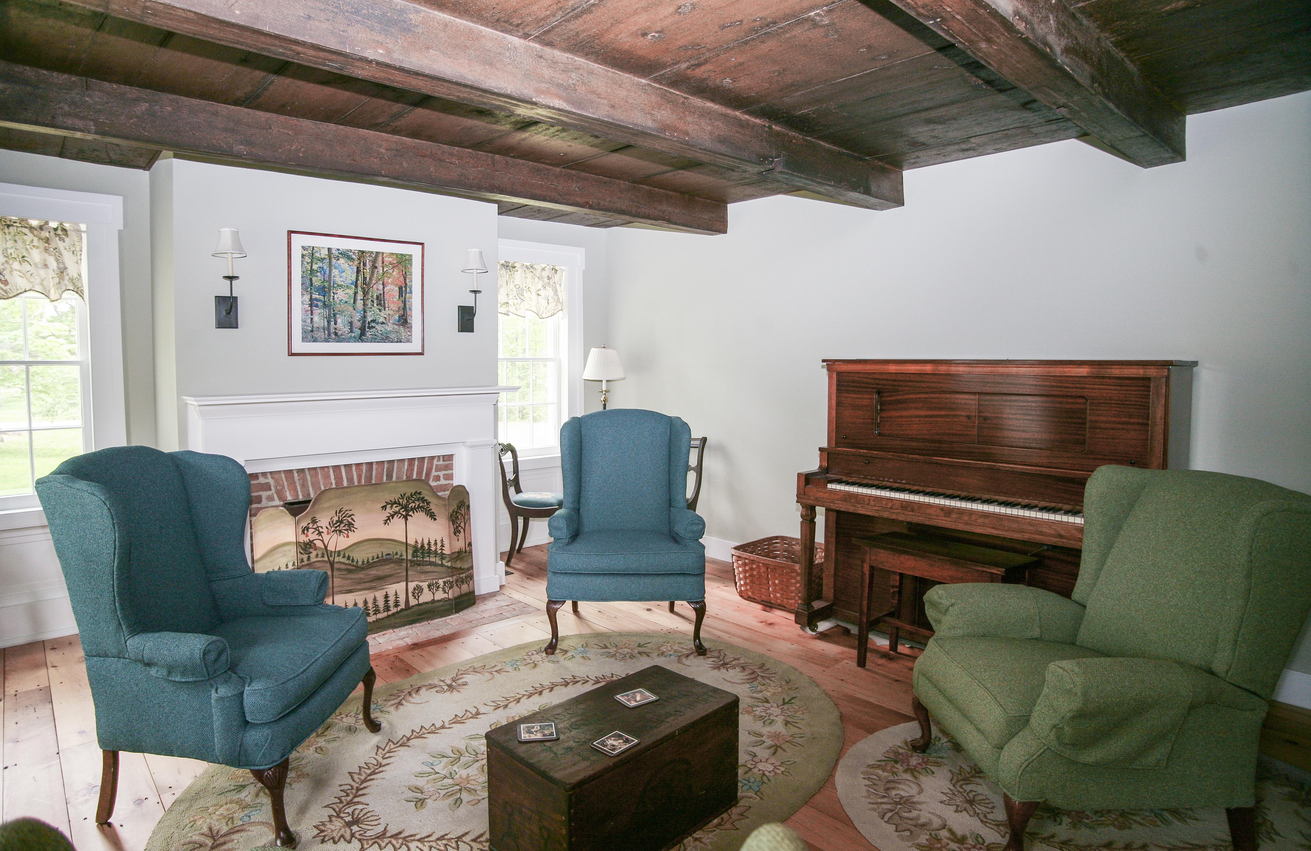 Parlor at New Concord Bed and Breakfast